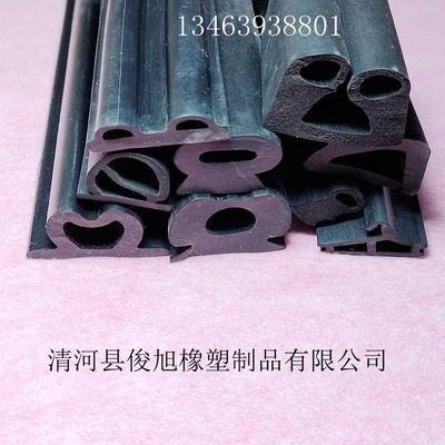 四轮车撒粪机与橡塑制品加工的协同创新 农业科技的新篇章